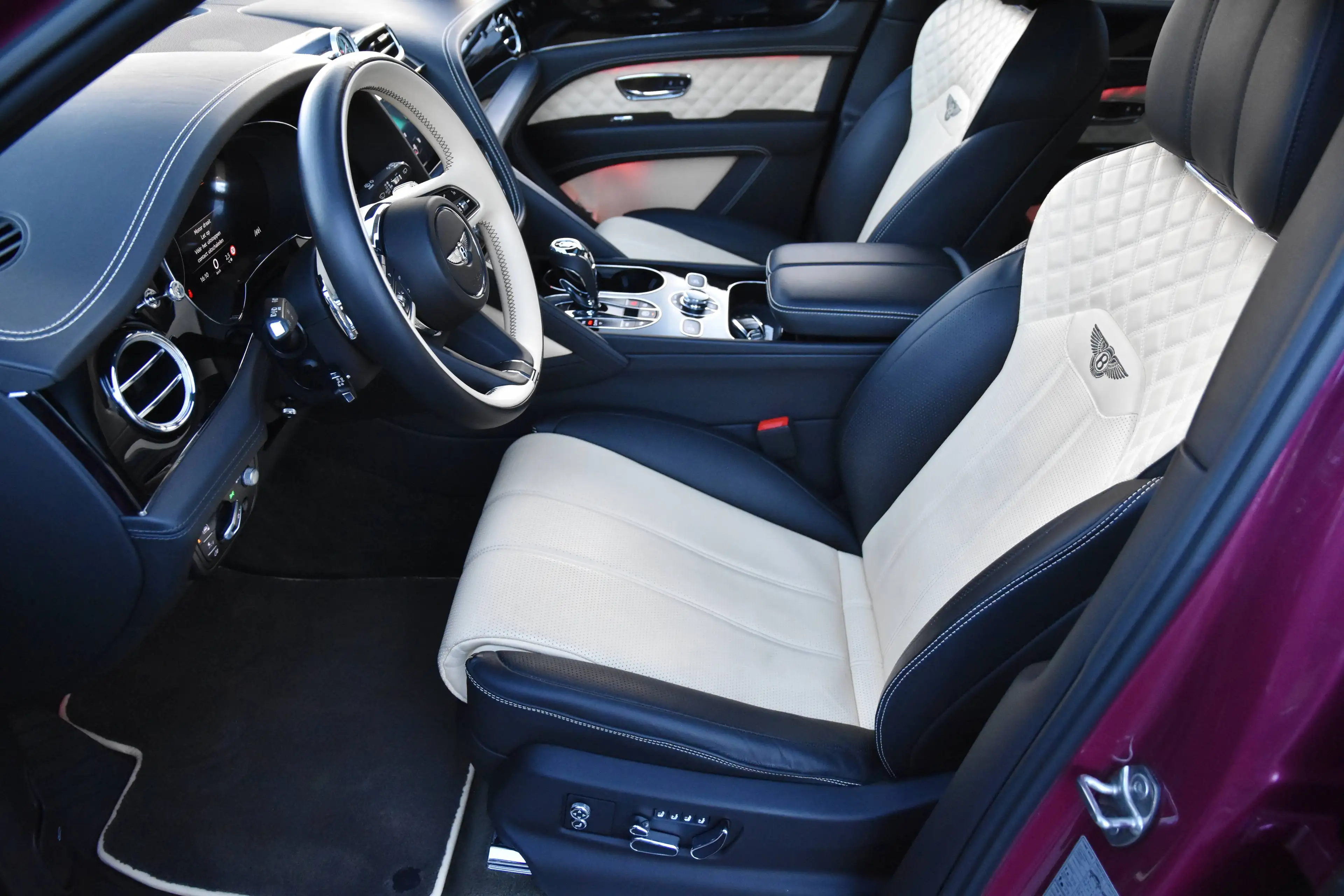 Bentley Bentayga V8 S *** MULLINER / 7 SEATS / BENTLEY HISTORY *** — photo 5