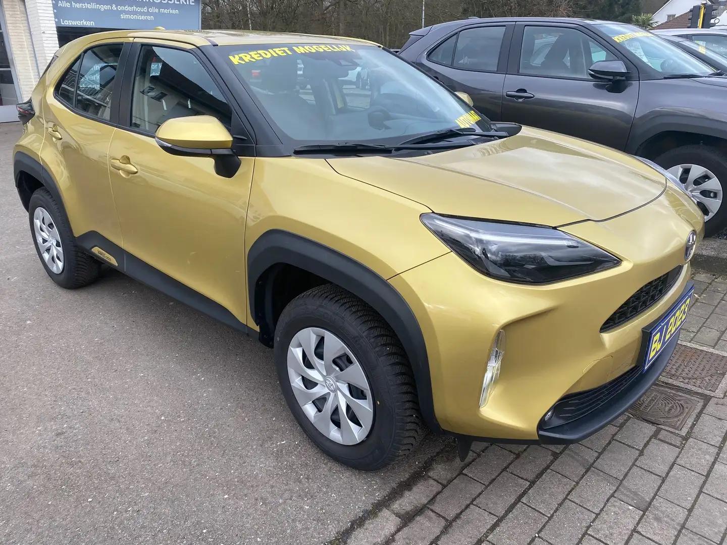 Toyota Yaris Cross 1.5i VVT-i Hybrid Dynamic AUTOMAAT 2JAAR GARANTIE Jaune - 1