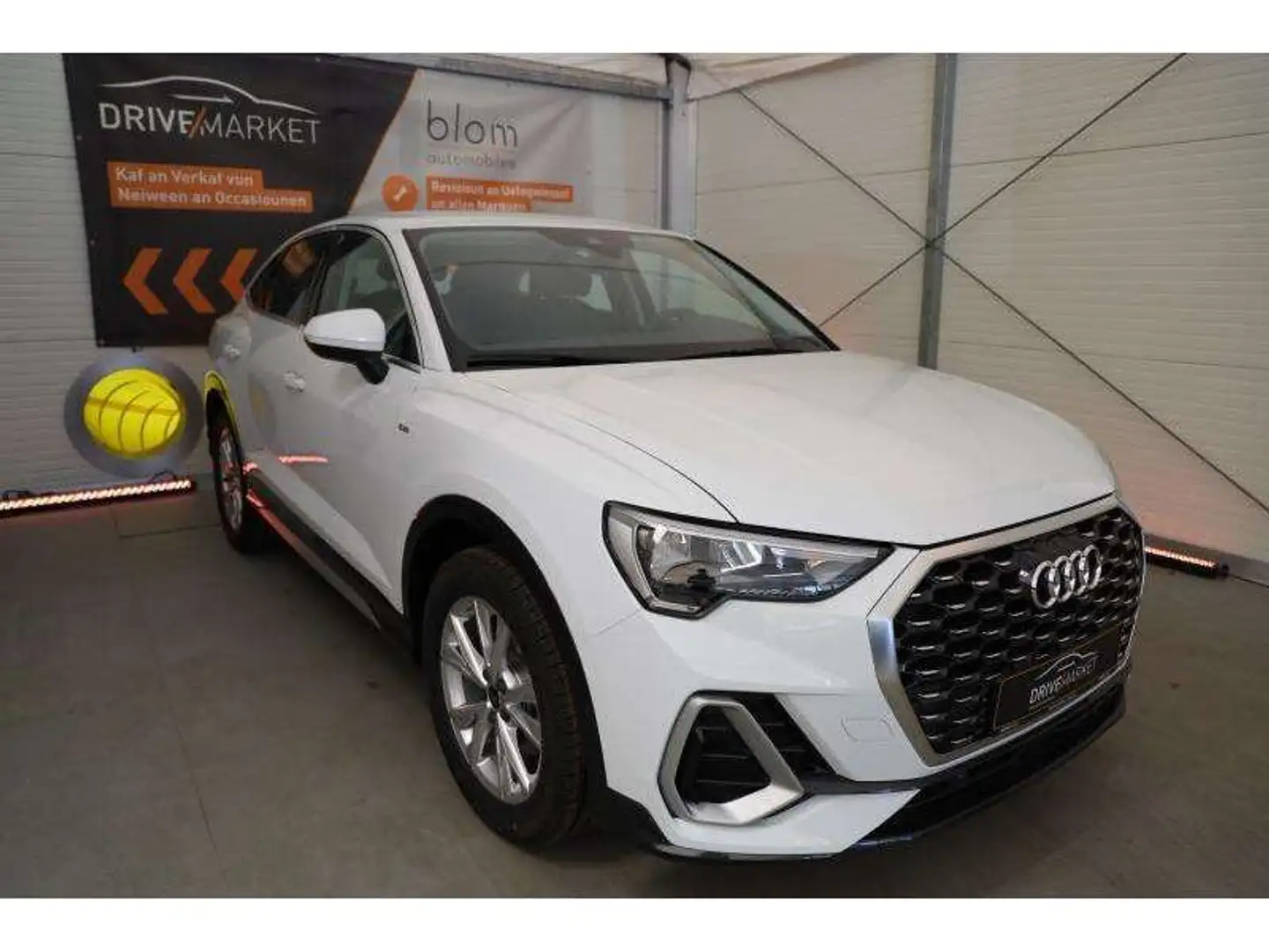 Audi Q3 Sportback S-Line Blanc - 1