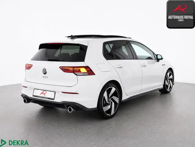 Volkswagen Golf view 5