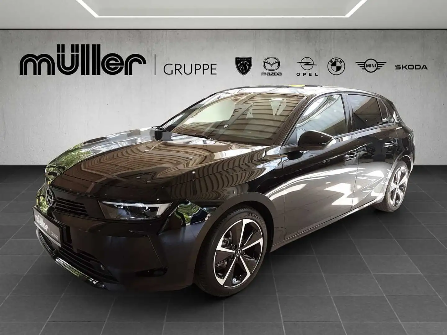 Opel Astra 1.2 Turbo Automatik Elegance Schwarz - 1