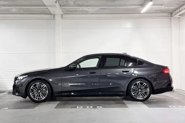 BMW I5 view 2
