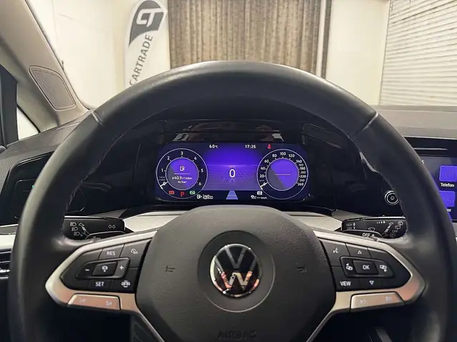 Volkswagen Golf view 14