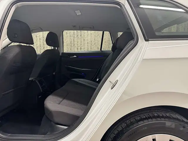 Volkswagen Golf view 12
