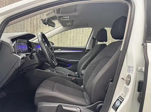 Volkswagen Golf view 9