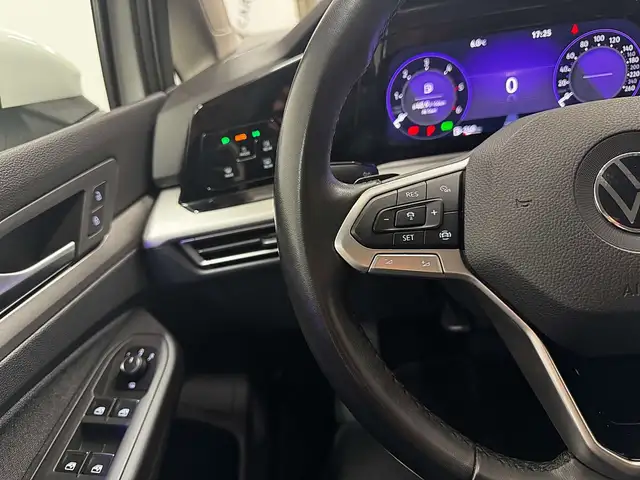 Volkswagen Golf view 15