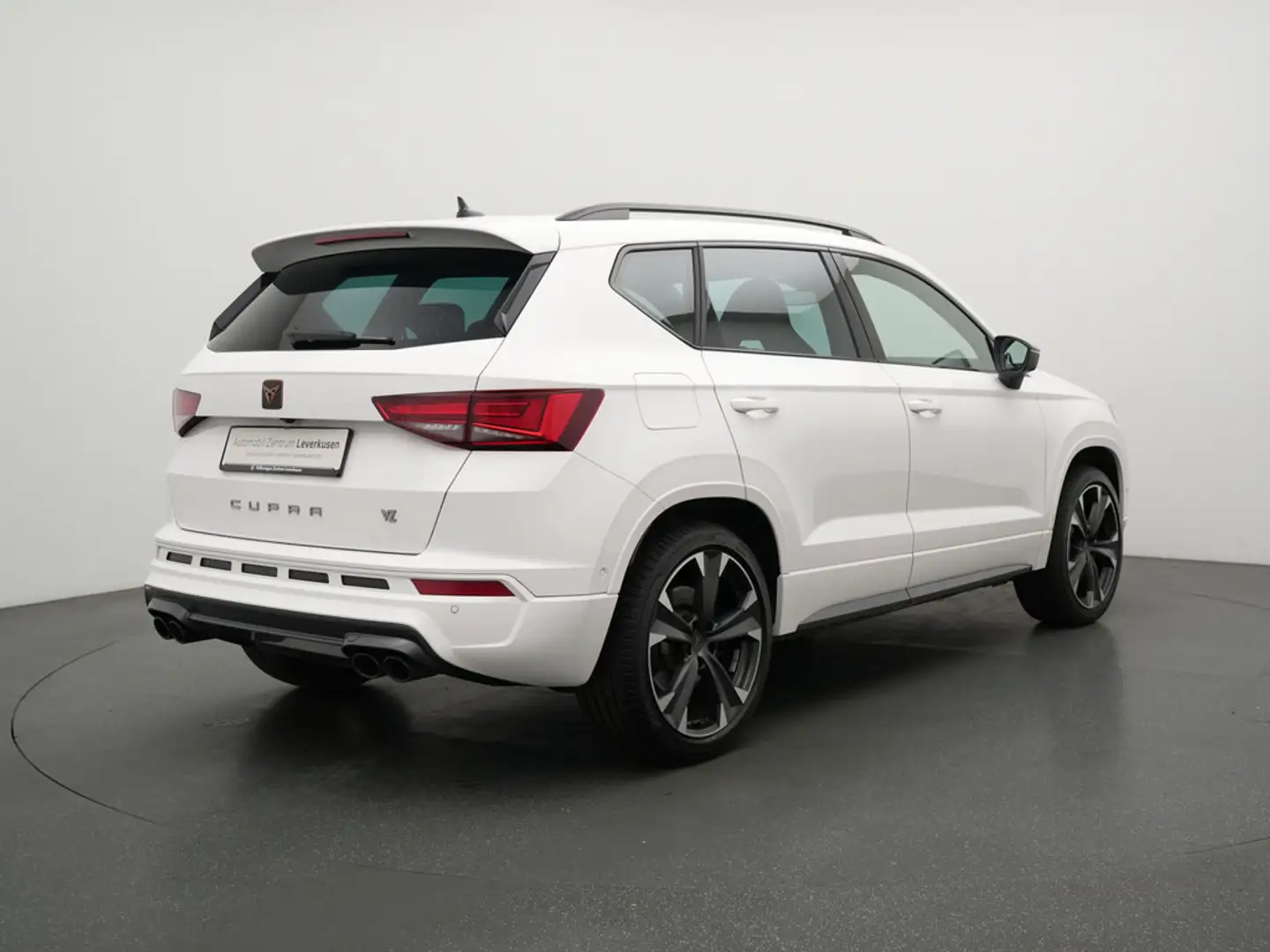 CUPRA Ateca DSG VIRT 360° LED KAM SHZ NAVI PDC Schwarz - 2