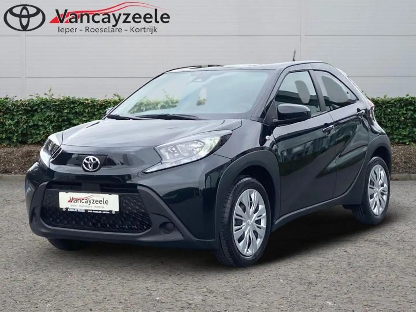 Toyota Aygo X play+cam+DAB+applecarplay&andr Noir - 1