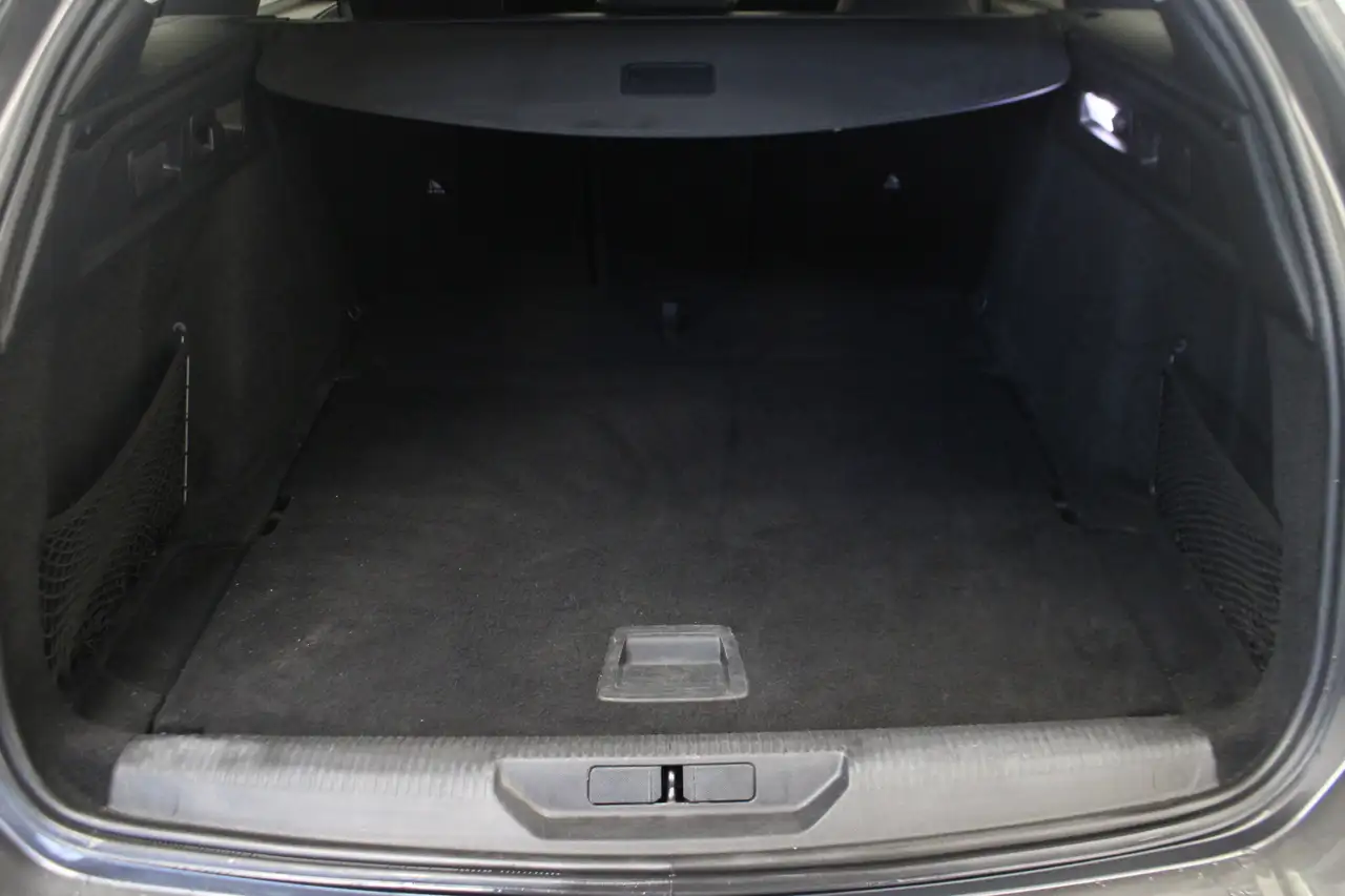 Peugeot 308 SW 1.2 PureTech Allure 19