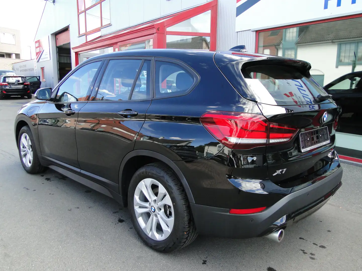 BMW X1 X1 xDrive25e Advantage Schwarz - 2
