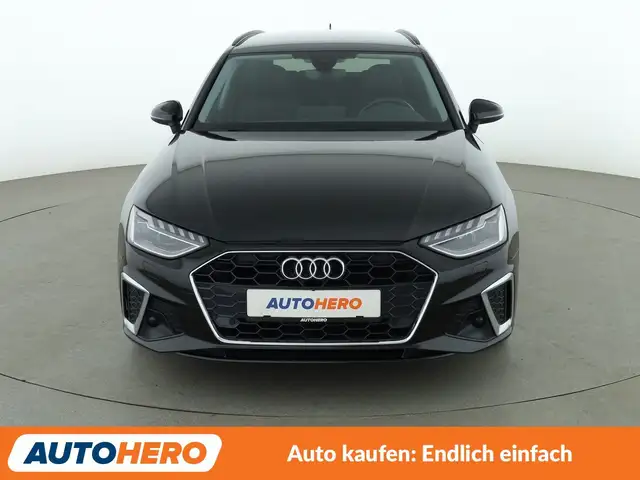 Audi A4 view 9