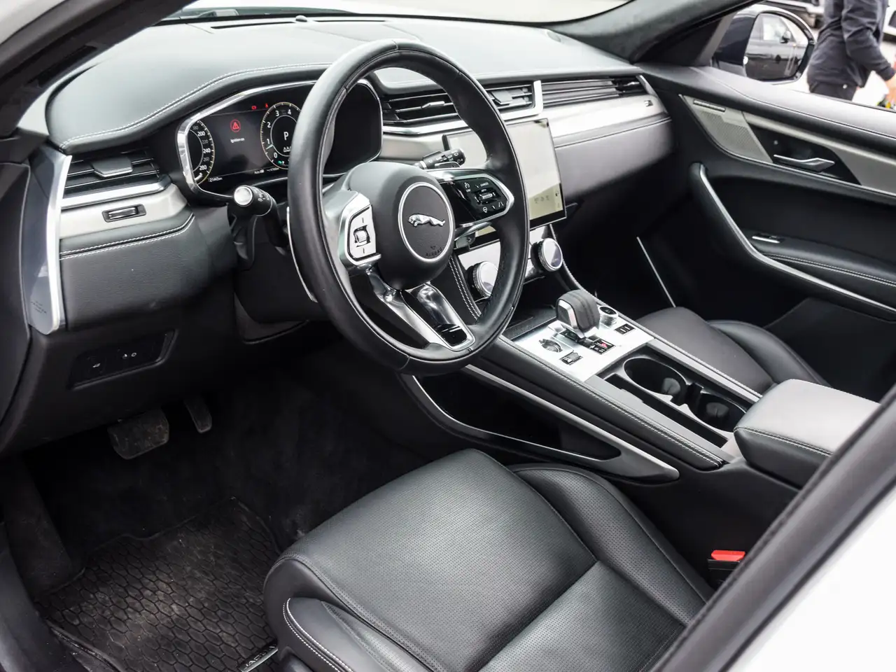 Jaguar F-Pace снимка Jaguar F-Pace