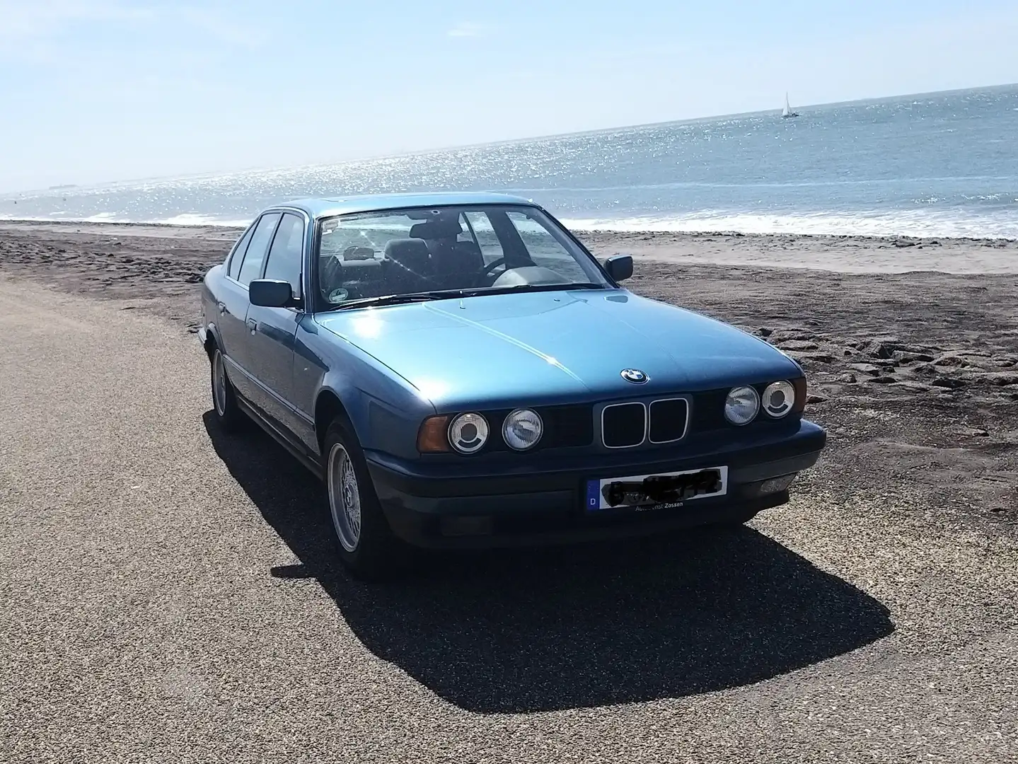 BMW 518 5er 518i Niebieski - 2