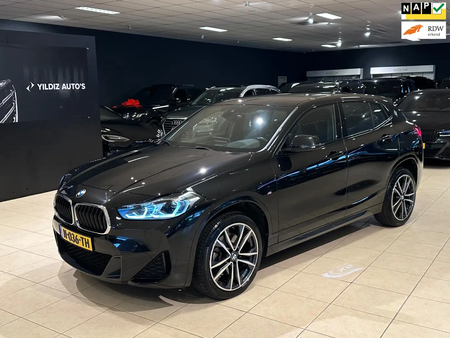 BMW X2 SDrive20d Business Edition Plus M-SPORT BTW Zwart - 1