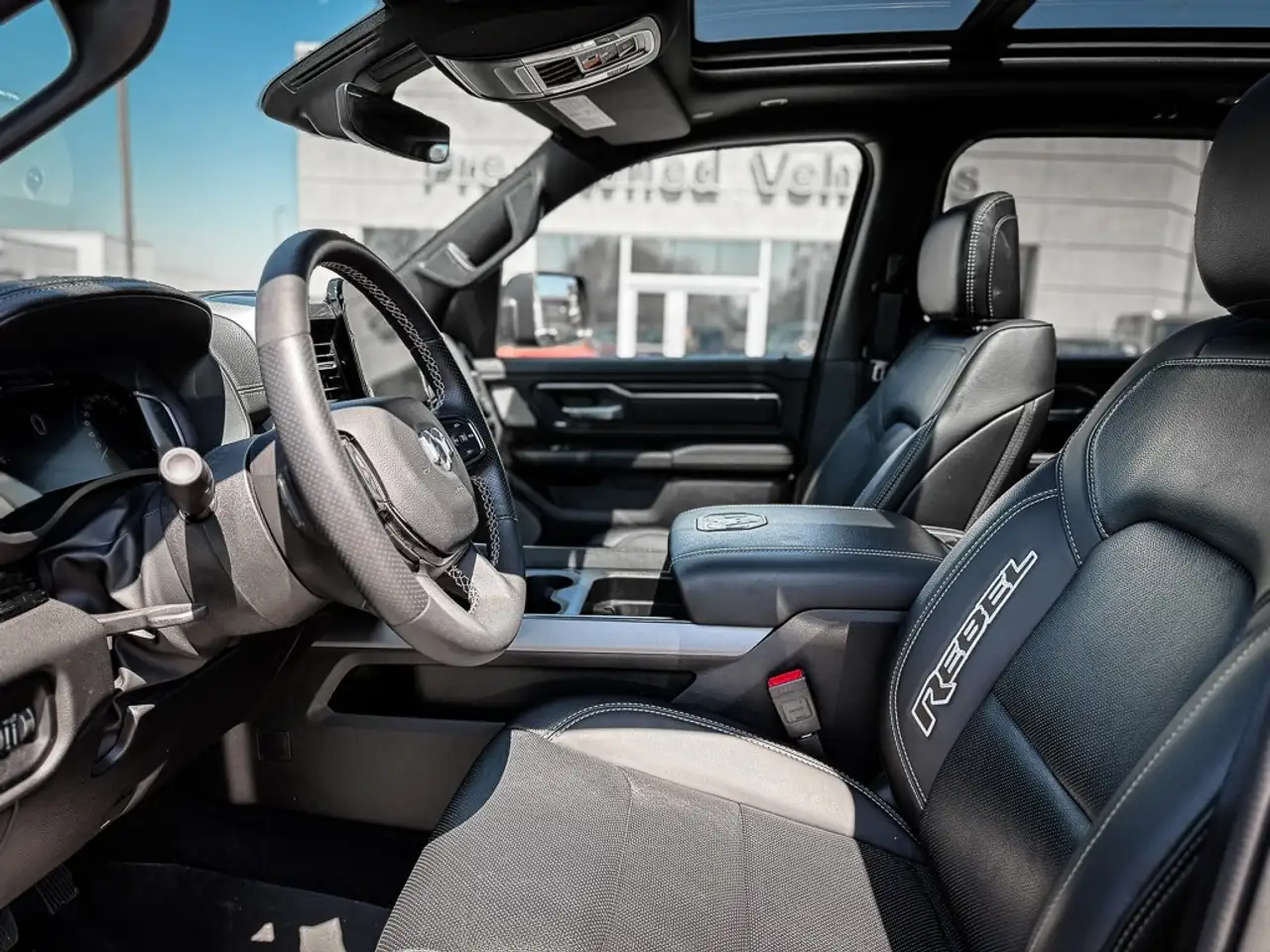 RAM 1500 снимка RAM 1500