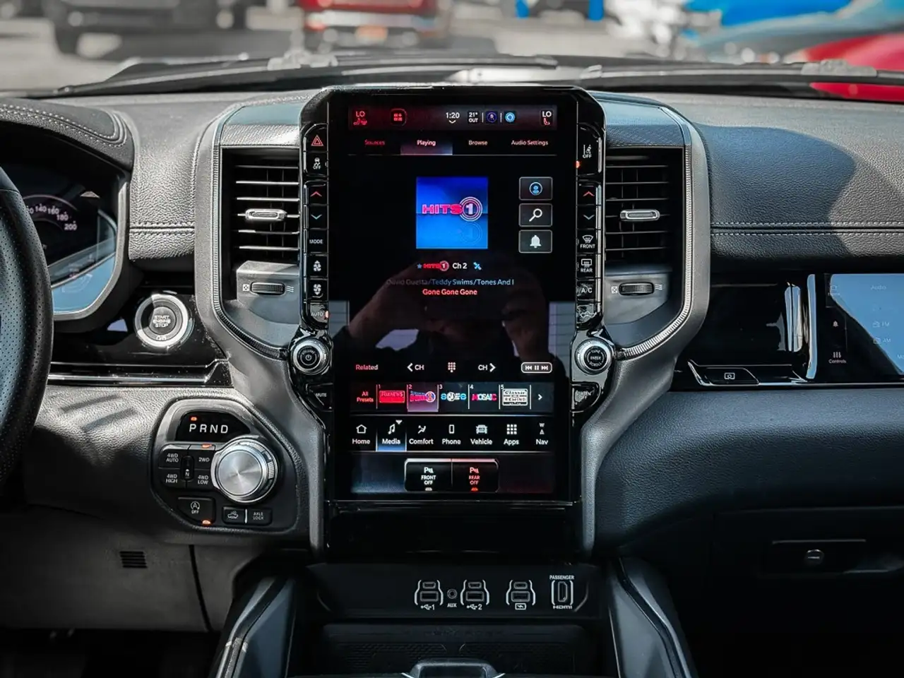 RAM 1500 снимка RAM 1500