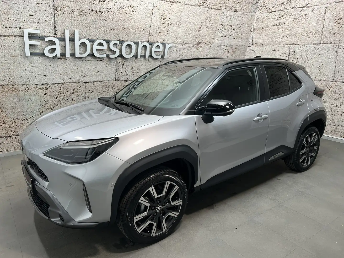 Toyota Yaris Cross Hybrid FWD 130 Style + Advanced Safety Paket Argento - 1