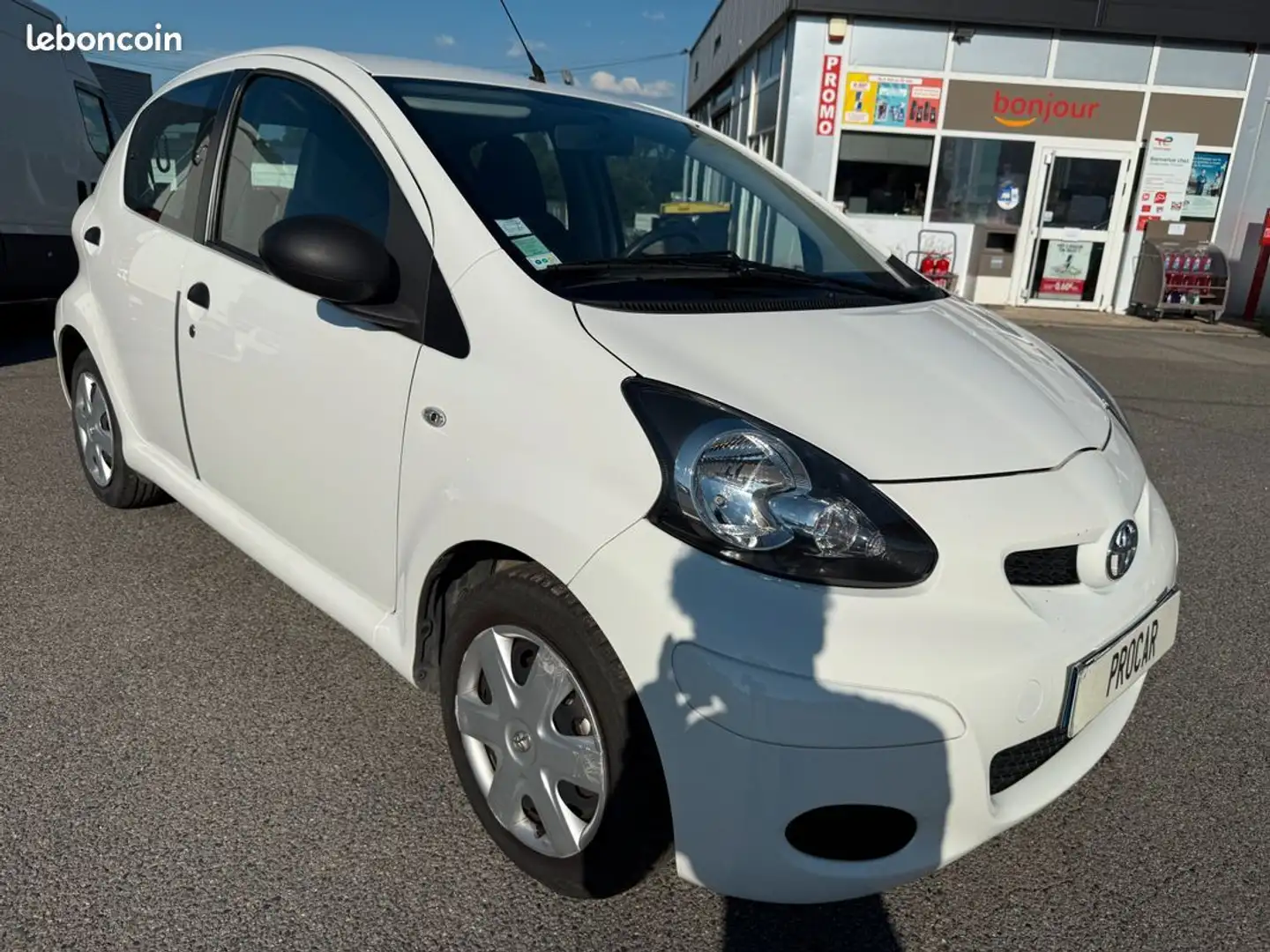 Toyota Aygo 1.0 VVT-i 68 IN Blanc - 2
