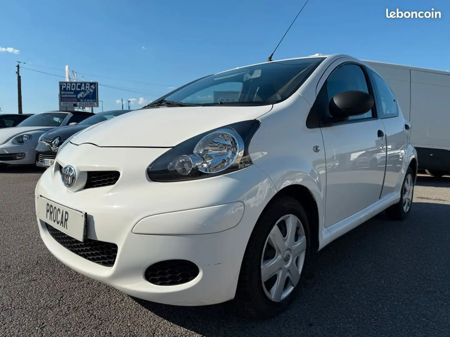 Toyota Aygo 1.0 VVT-i 68 IN Blanc - 1