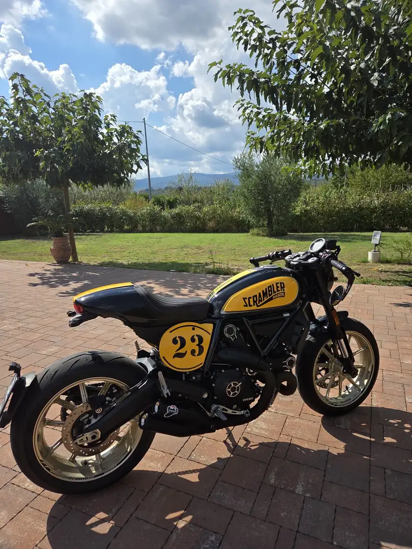 Ducati Scrambler Cafe Racer Negro - 1