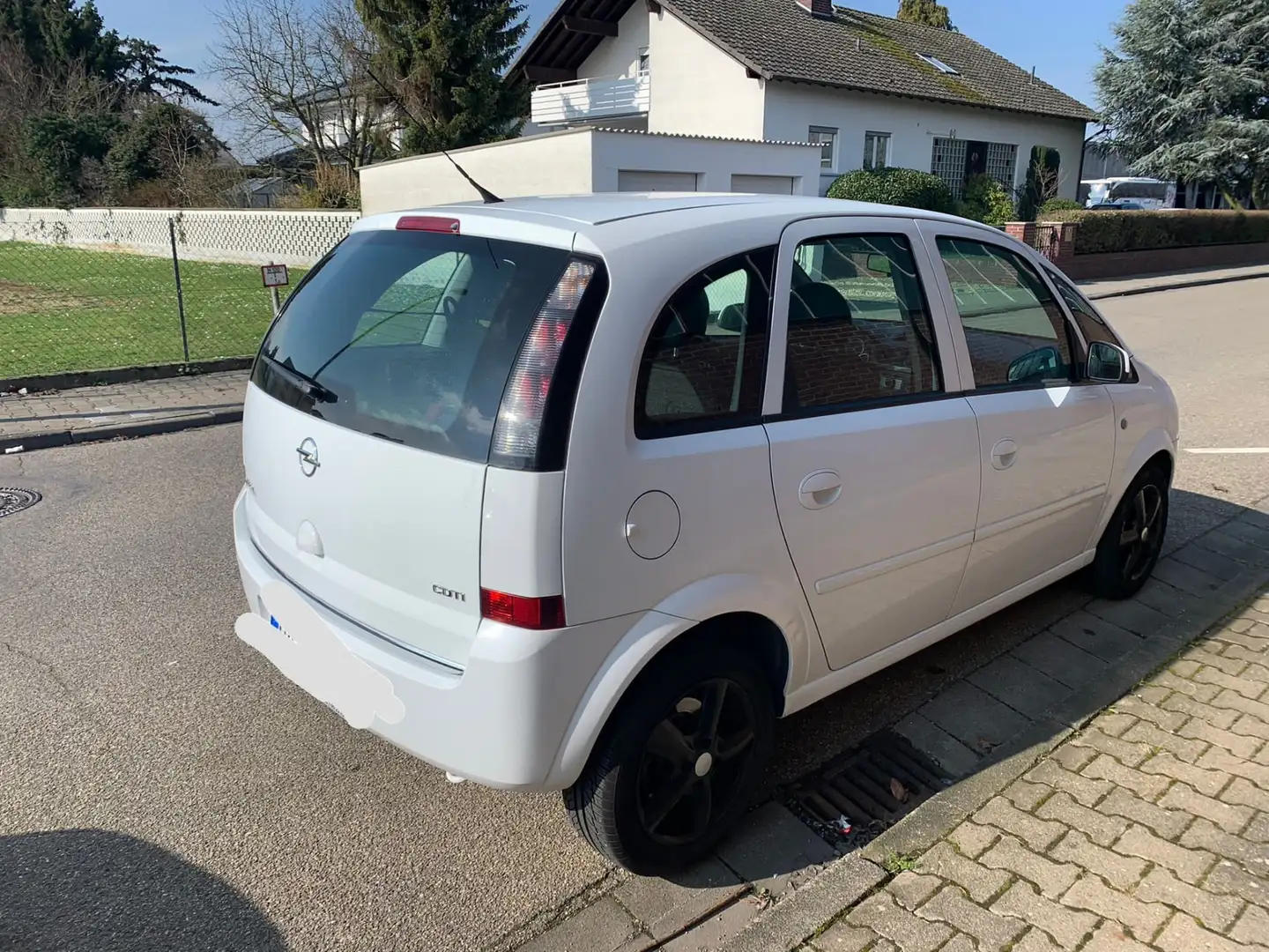 Opel Meriva 1.3 CDTI Weiß - 1
