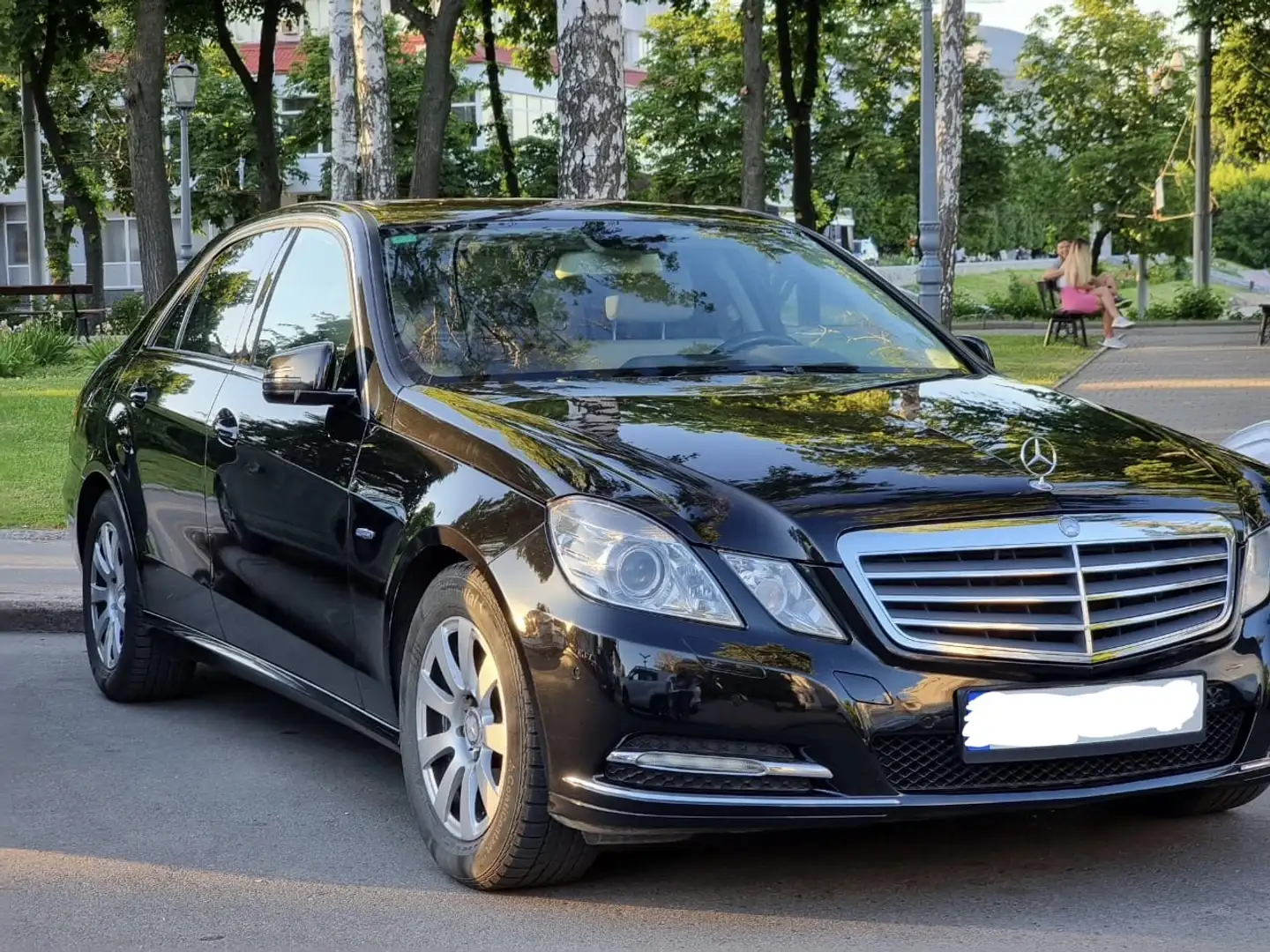Mercedes-Benz E 220 CDI DPF BlueEFFICIENCY Automatik - 1