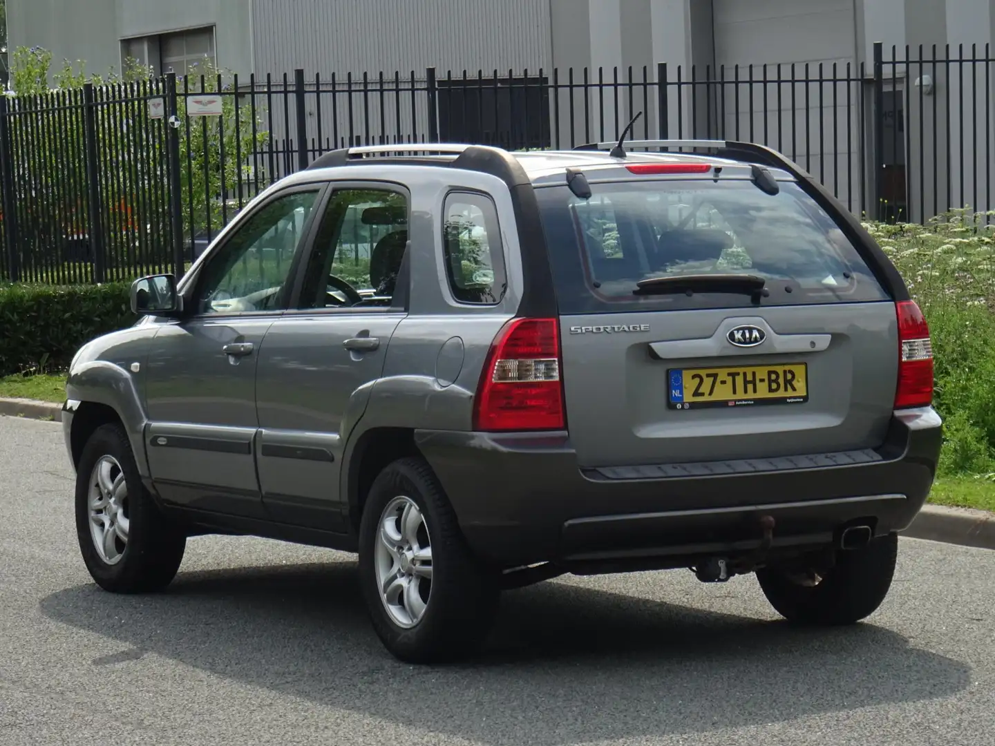 Kia Sportage 2.0 CVVT Executive NAP/LEER/CLIMA/CRUISE/NW APK Gri - 2