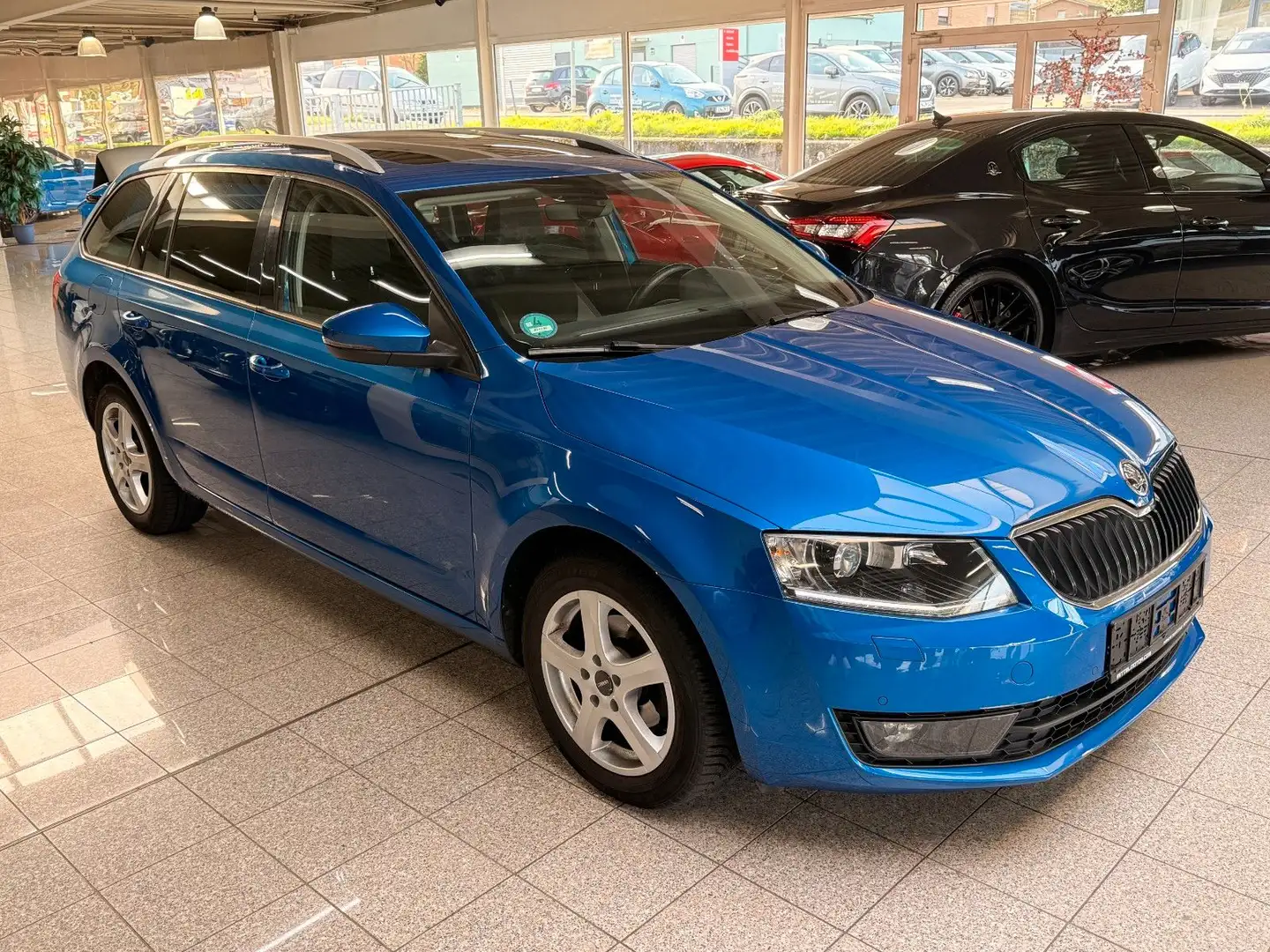 Skoda Octavia Combi Joy Blau - 1