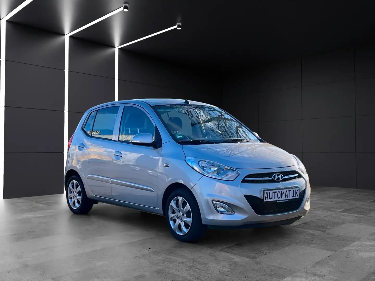 Hyundai i10 Style Automatik~Klimaanlage~4-Türer~8-Fach Silber - 1