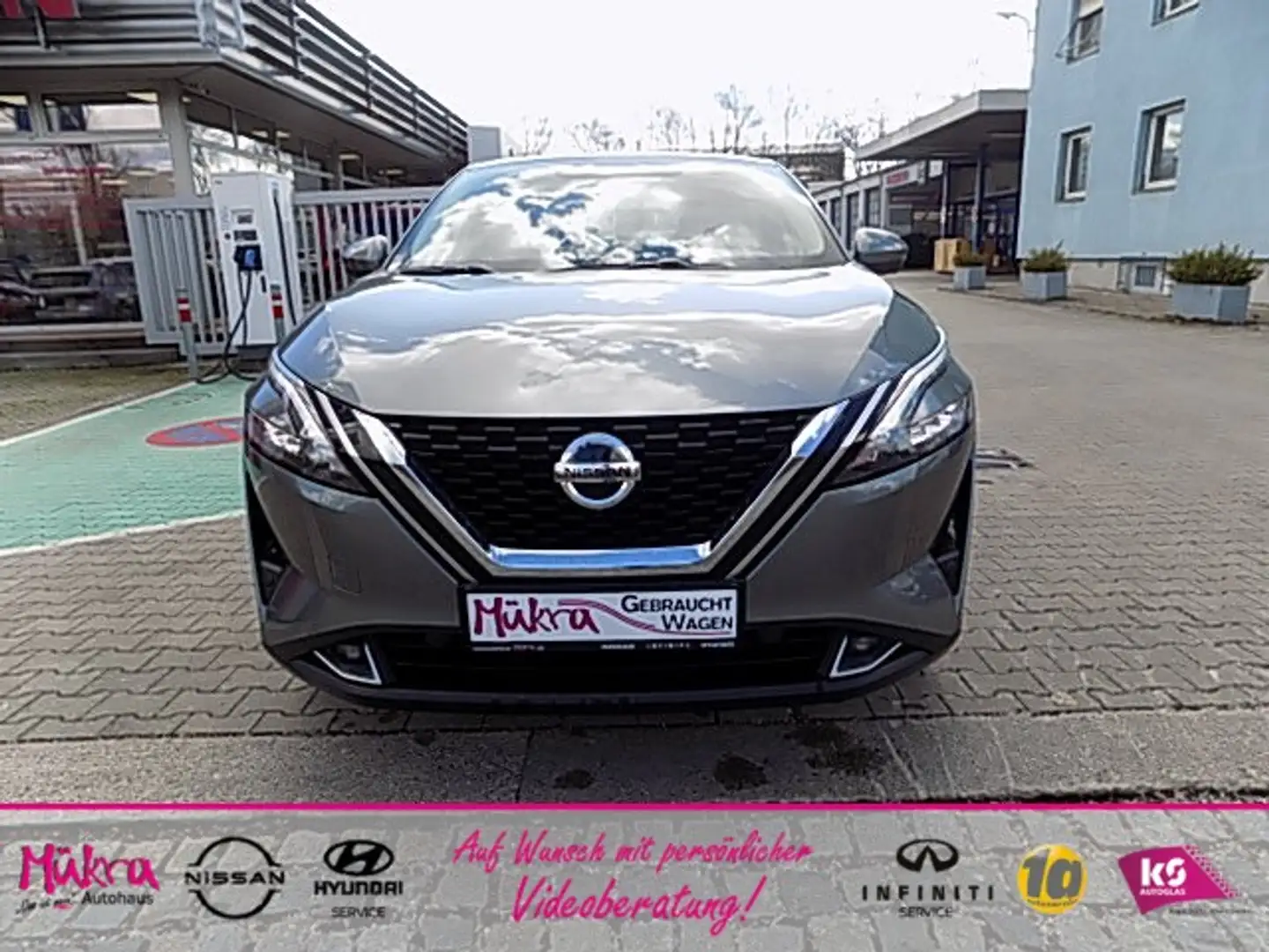 Nissan Qashqai Acenta 1.3 DIG-T MHEV 140PS MildHybrid 6-Gang Gris - 2