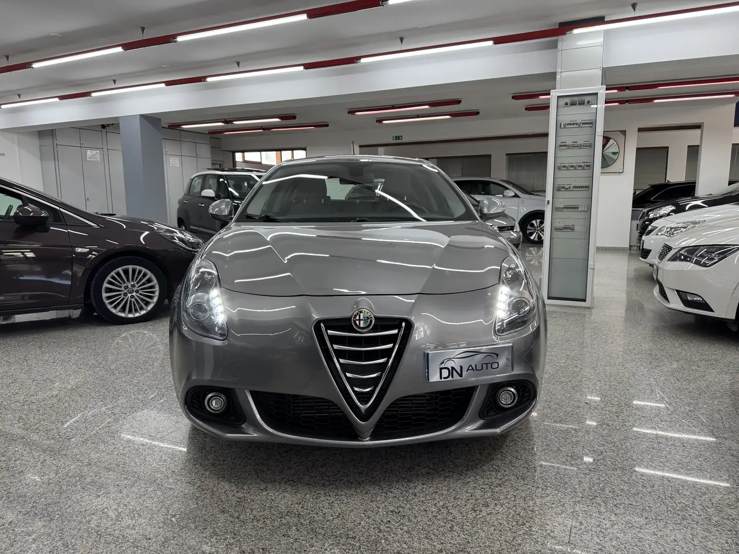 Alfa Romeo Giulietta Giulietta 1.6 jtdm Progression E5+ Gris - 2