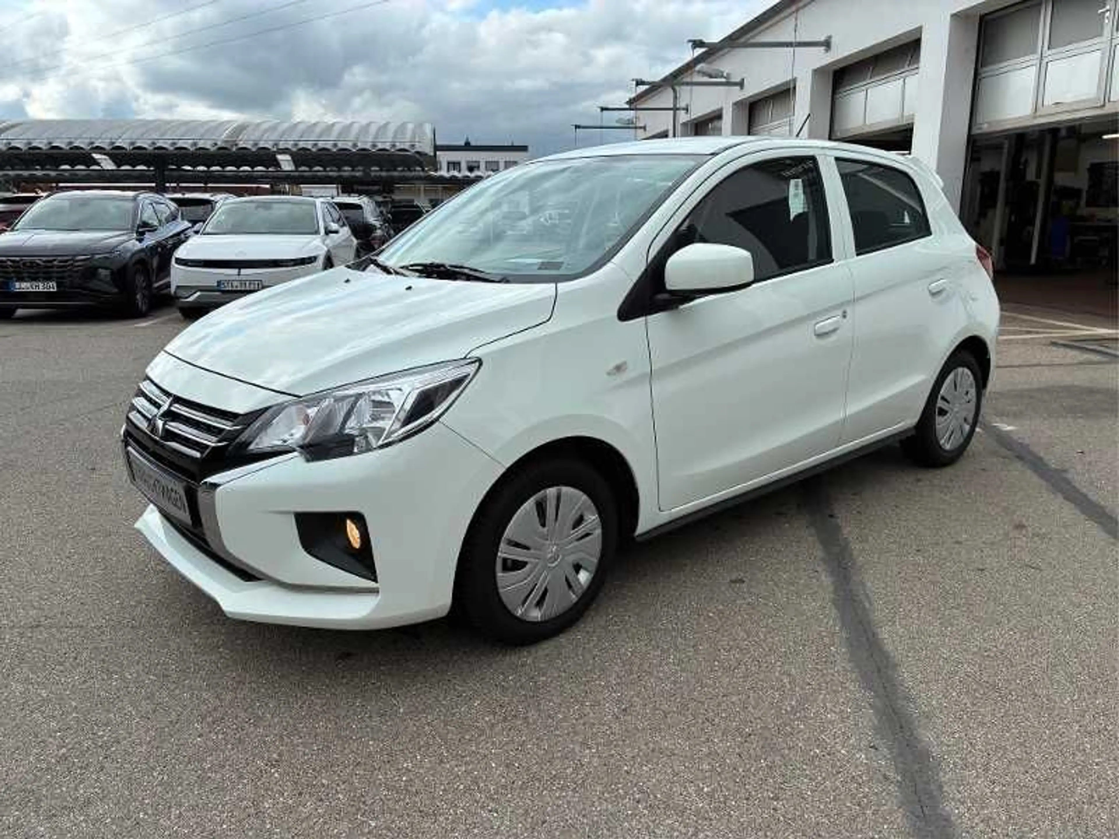 Mitsubishi Space Star Select 1.2 MIVEC 5-Gang