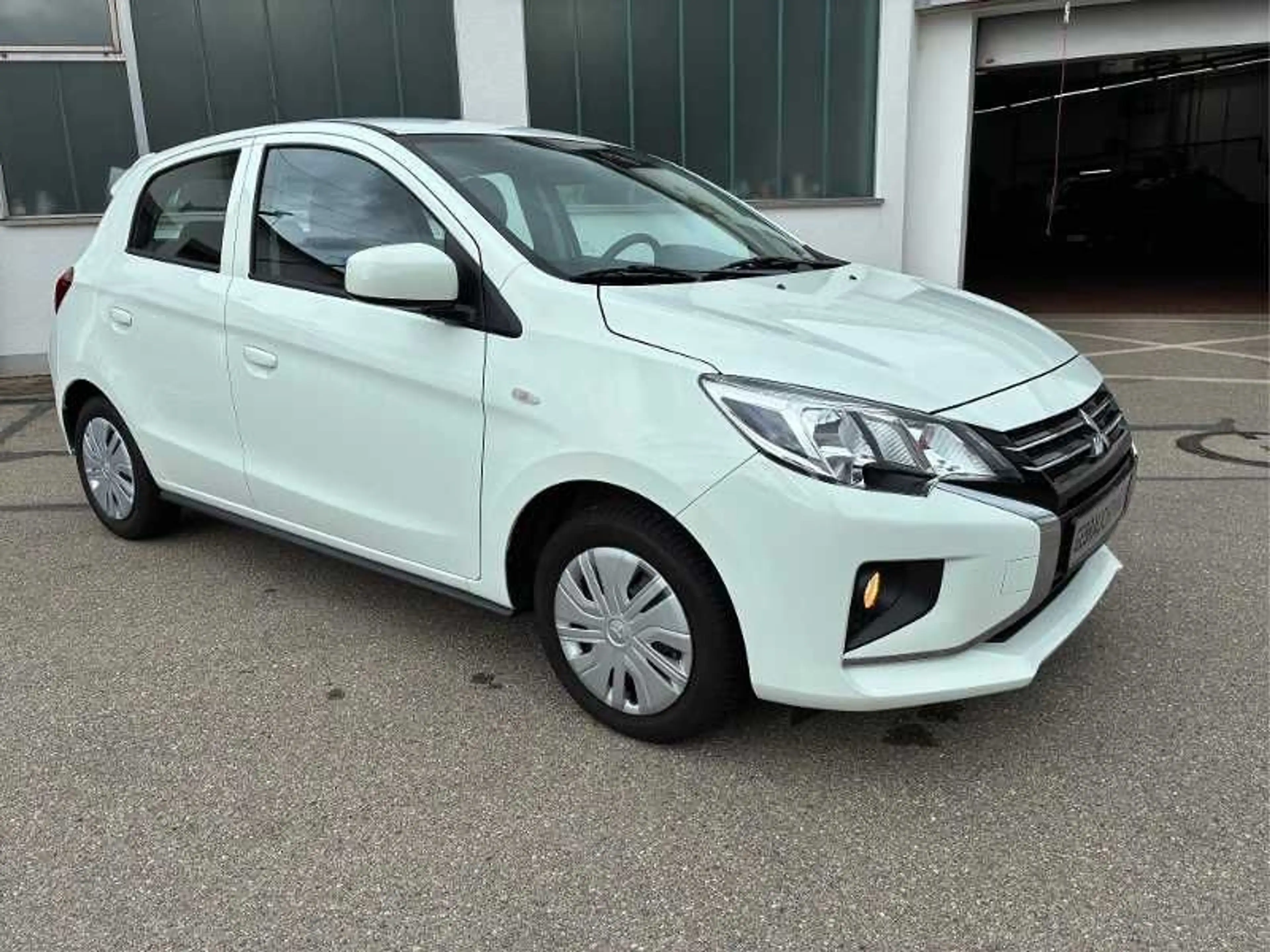 Mitsubishi Space Star Select 1.2 MIVEC 5-Gang — photo 4