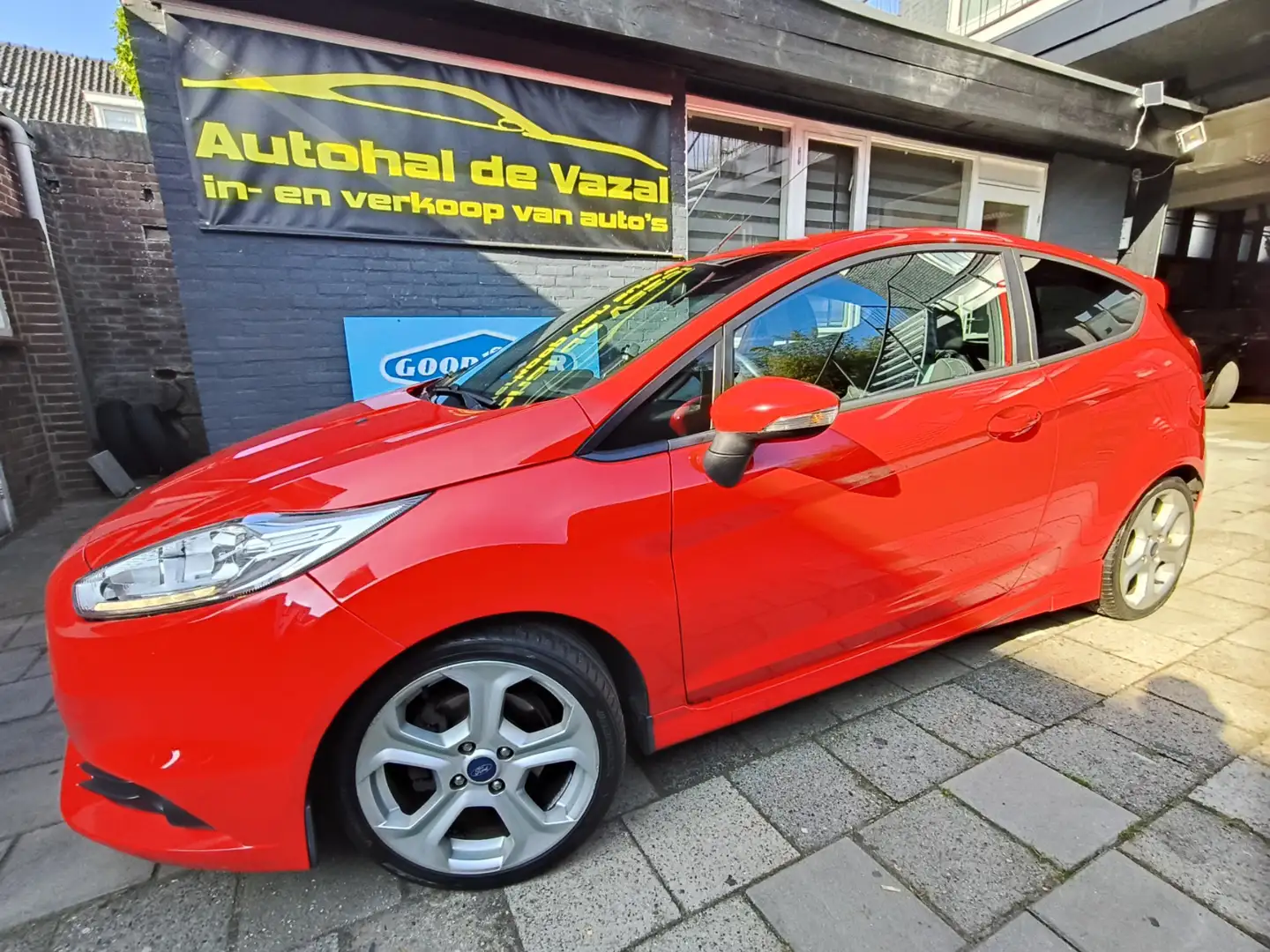 Ford Fiesta 1.6 ST 1, Zeer sportief Rood - 1
