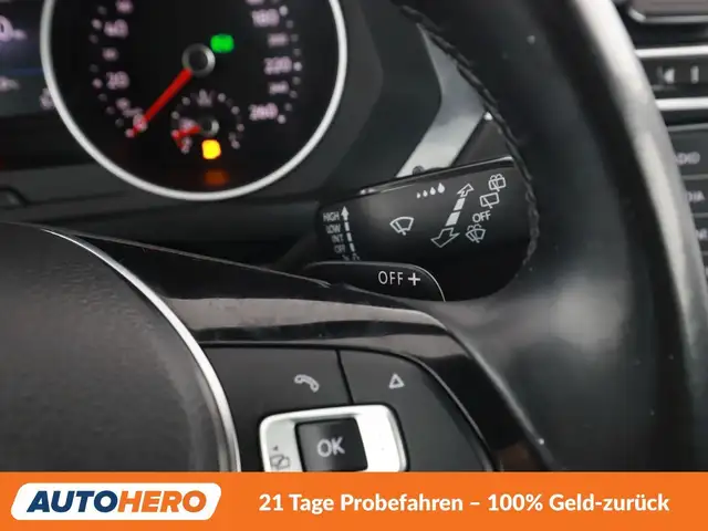 Volkswagen Tiguan view 28