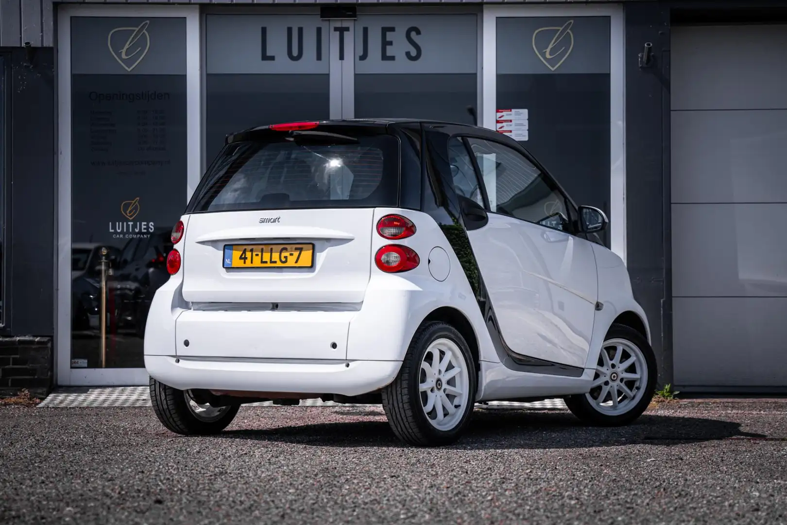 smart forTwo coupé 1.0 mhd Pure Automaat Org.NL 1e-eig. NAP Wit - 2