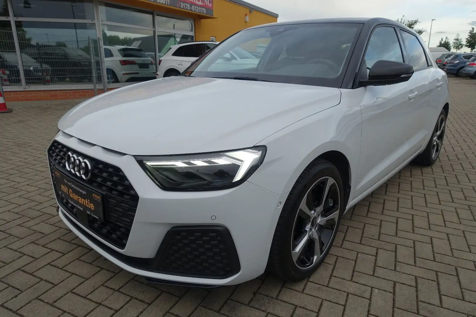Audi A1 Sportback 30 TFSI*LED*ACC*Navi*PDC*Sound* Zwart - 1