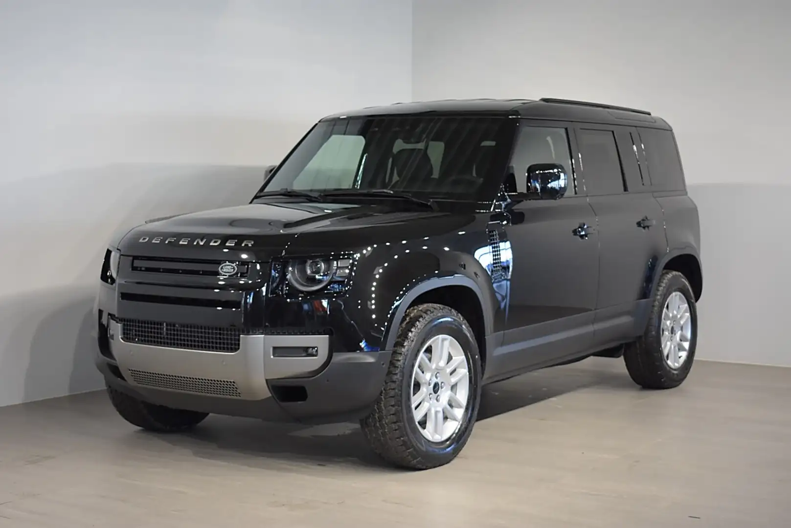 Land Rover Defender 110 D200 AWD S Aut. Schwarz - 1