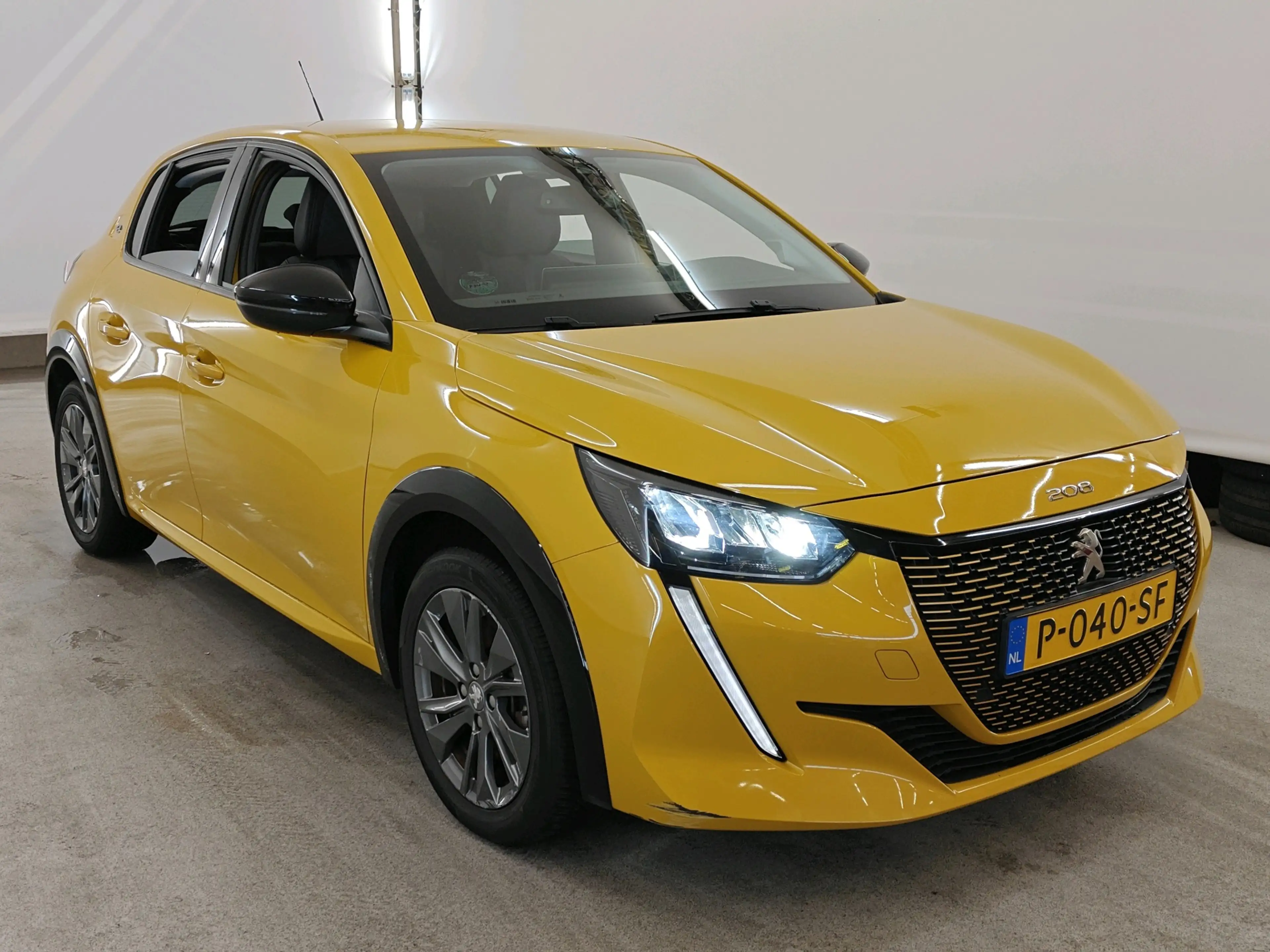 Peugeot e-208 EV 50 kWh 136pk Allure Pack | SOH 90% | Connect 3D — photo 4