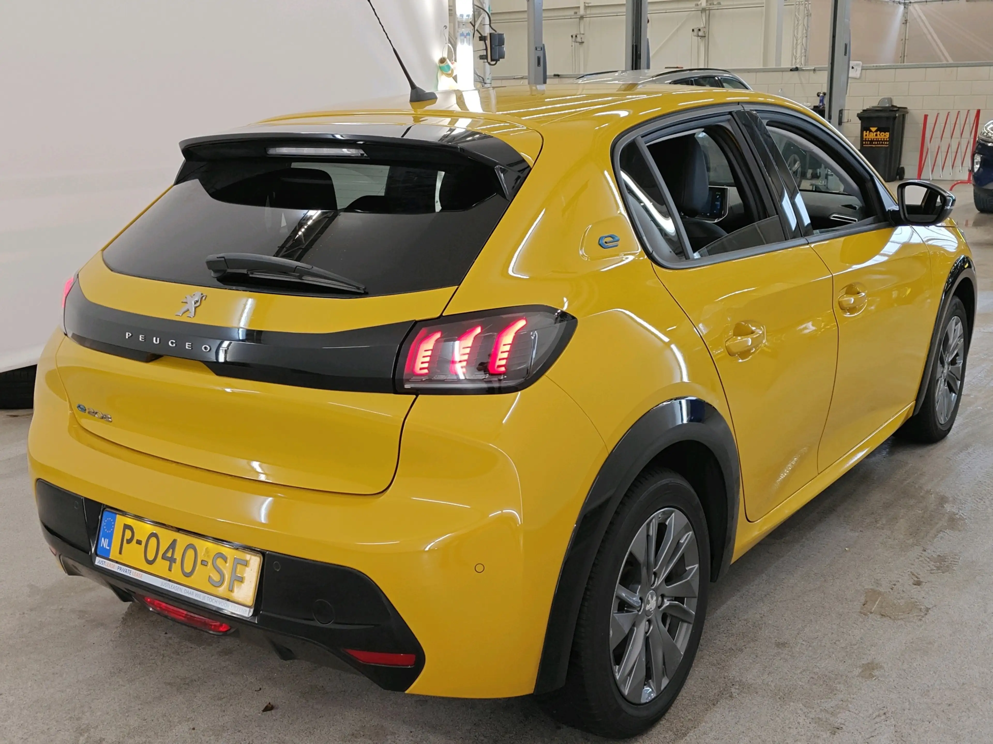 Peugeot e-208 EV 50 kWh 136pk Allure Pack | SOH 90% | Connect 3D — photo 5