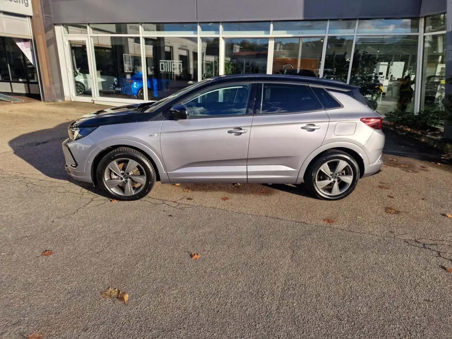 Opel Grandland GSe PHEV 1,6 AT+AHK+NAVI+SHZ+RFK+ACC Klima Navi Grau - 2