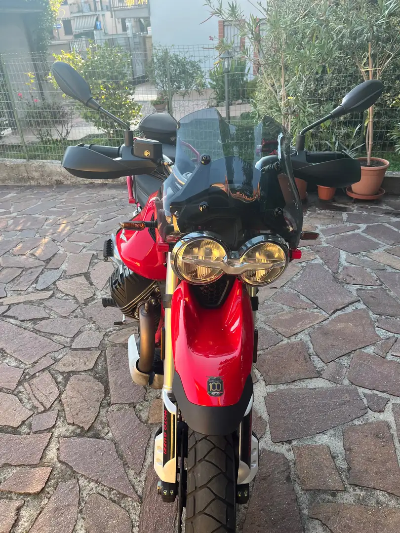 Moto Guzzi V 85 TT Červená - 1