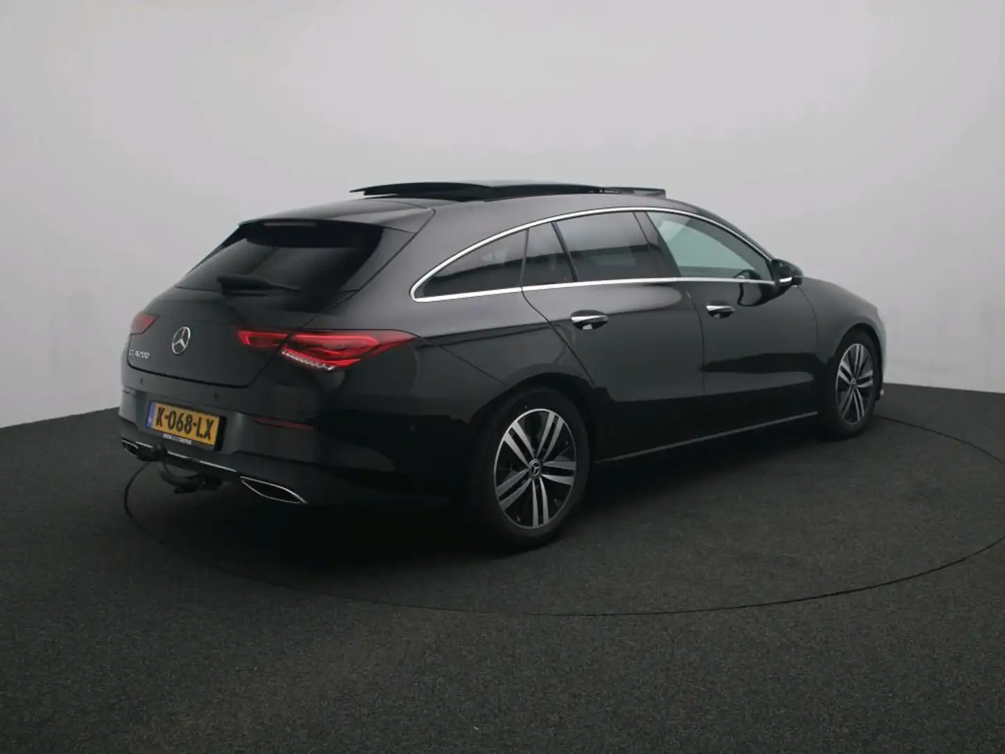 Mercedes-Benz CLA 200 Shooting Brake Business Solution Luxury | Panorama Zwart - 2