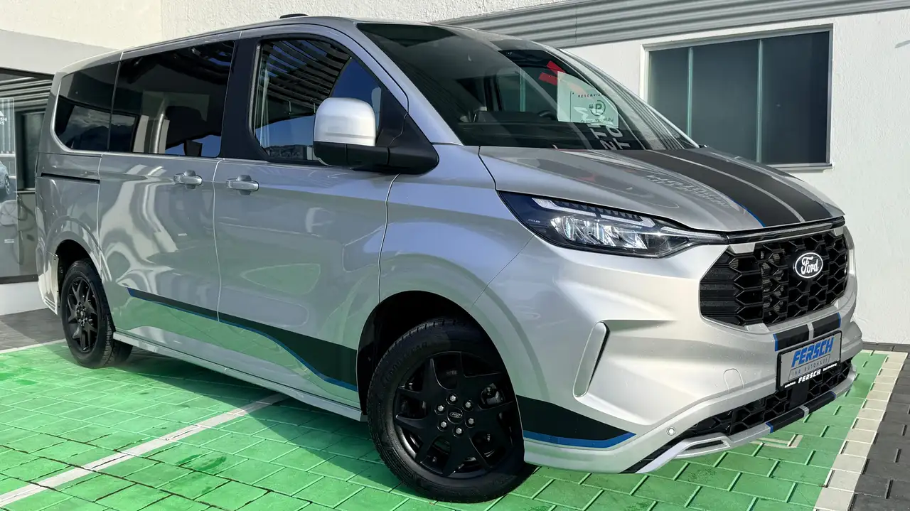 Ford Tourneo Custom 320 L1 2.0 Tourneo Sport Automatik mit Navi SYNC 4 2025 — миниатюра 1