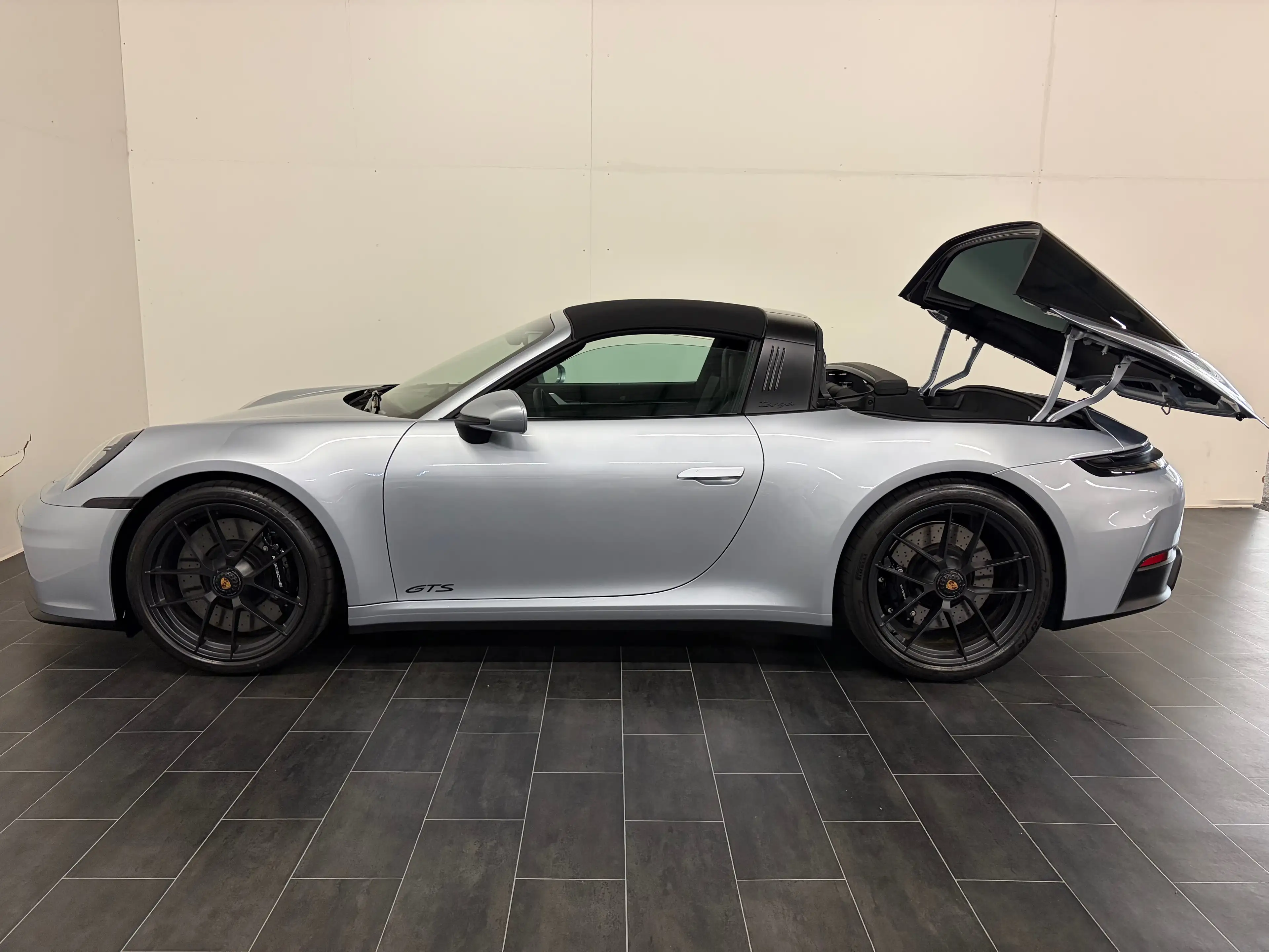 Porsche 911 911 Carrera 4 Targa GTS 1,9kWh GTS **PTS-1.Hand** — photo 9