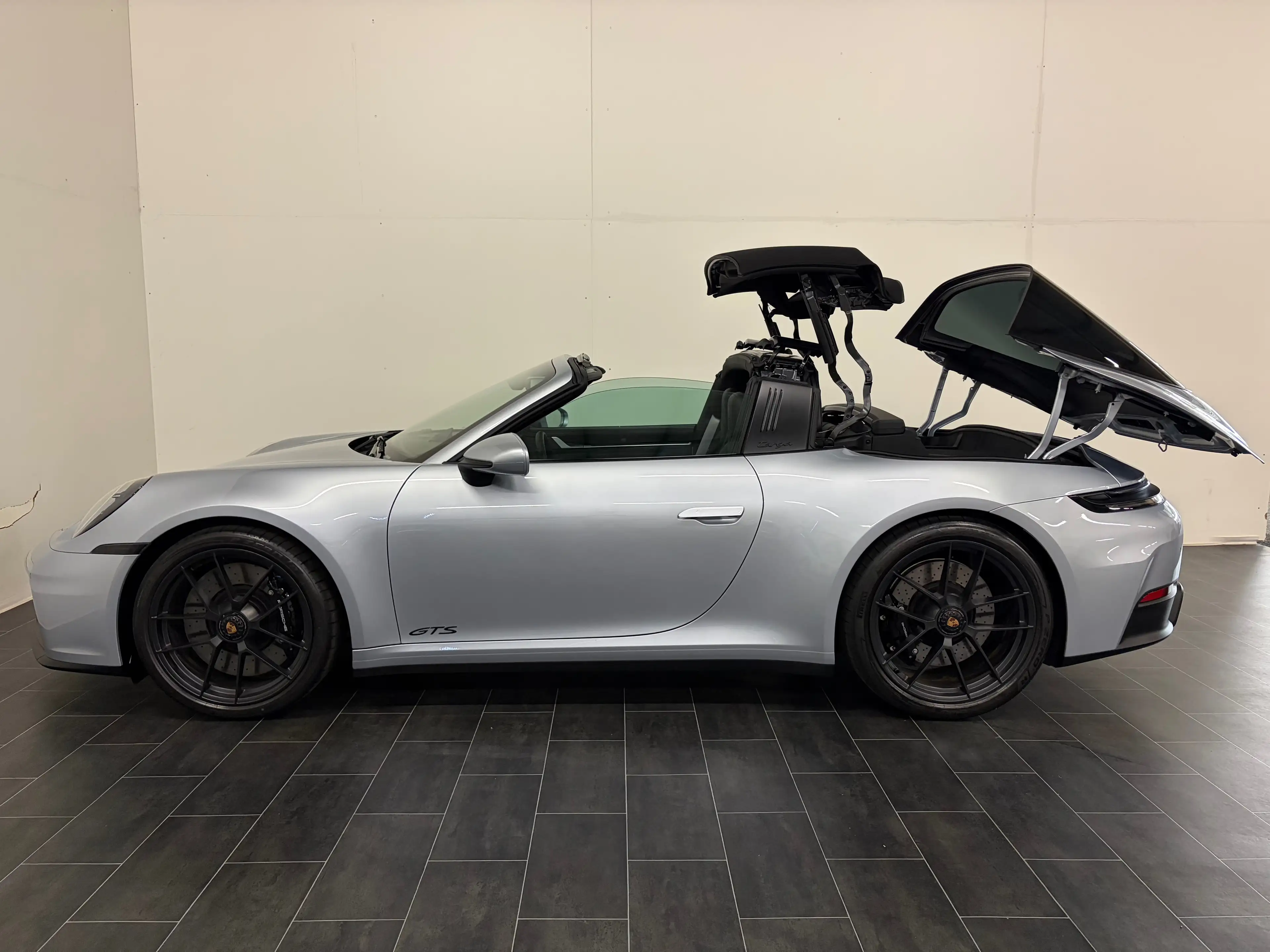 Porsche 911 911 Carrera 4 Targa GTS 1,9kWh GTS **PTS-1.Hand** — photo 11