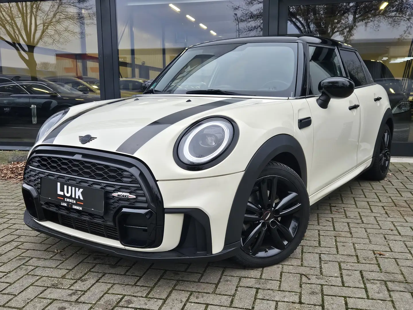 MINI John Cooper Works Mini 1.5 Cooper Trim + BLACK OPTIC + PANO DAK + LE Wit - 1