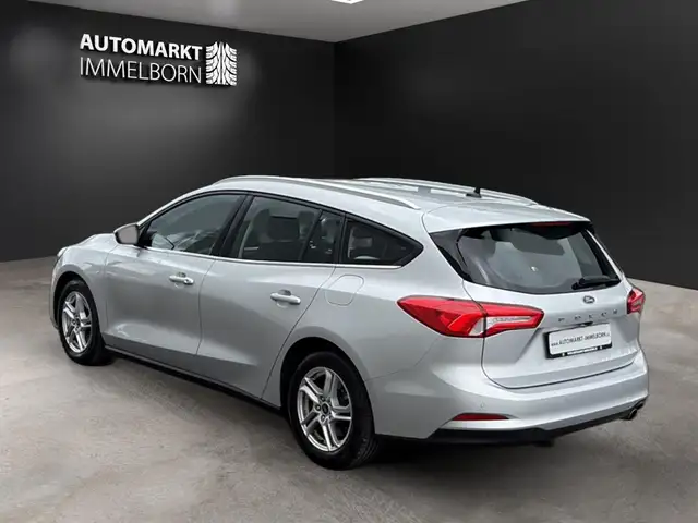 Ford Focus view 6