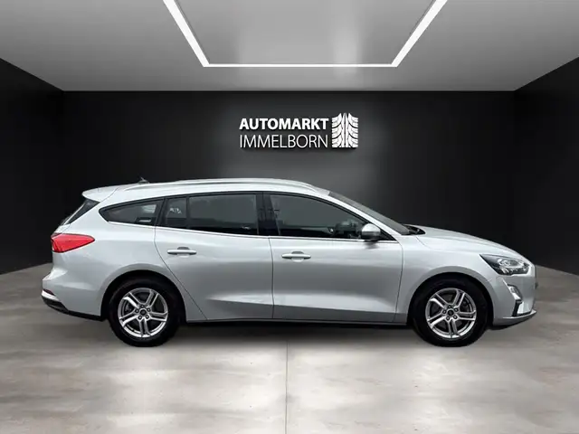 Ford Focus view 11