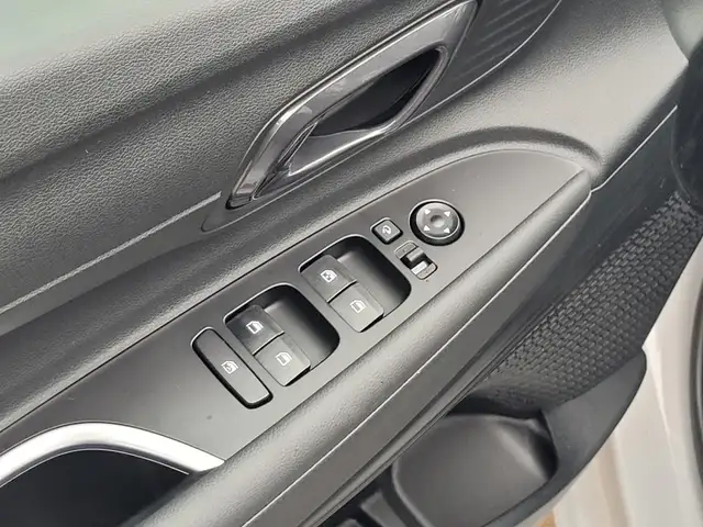 Hyundai i20 view 15